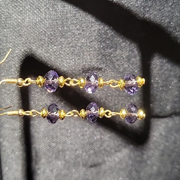 Handcrafted Swarovski Amethyst crystal and hematite earrings - Picture 5 of 6